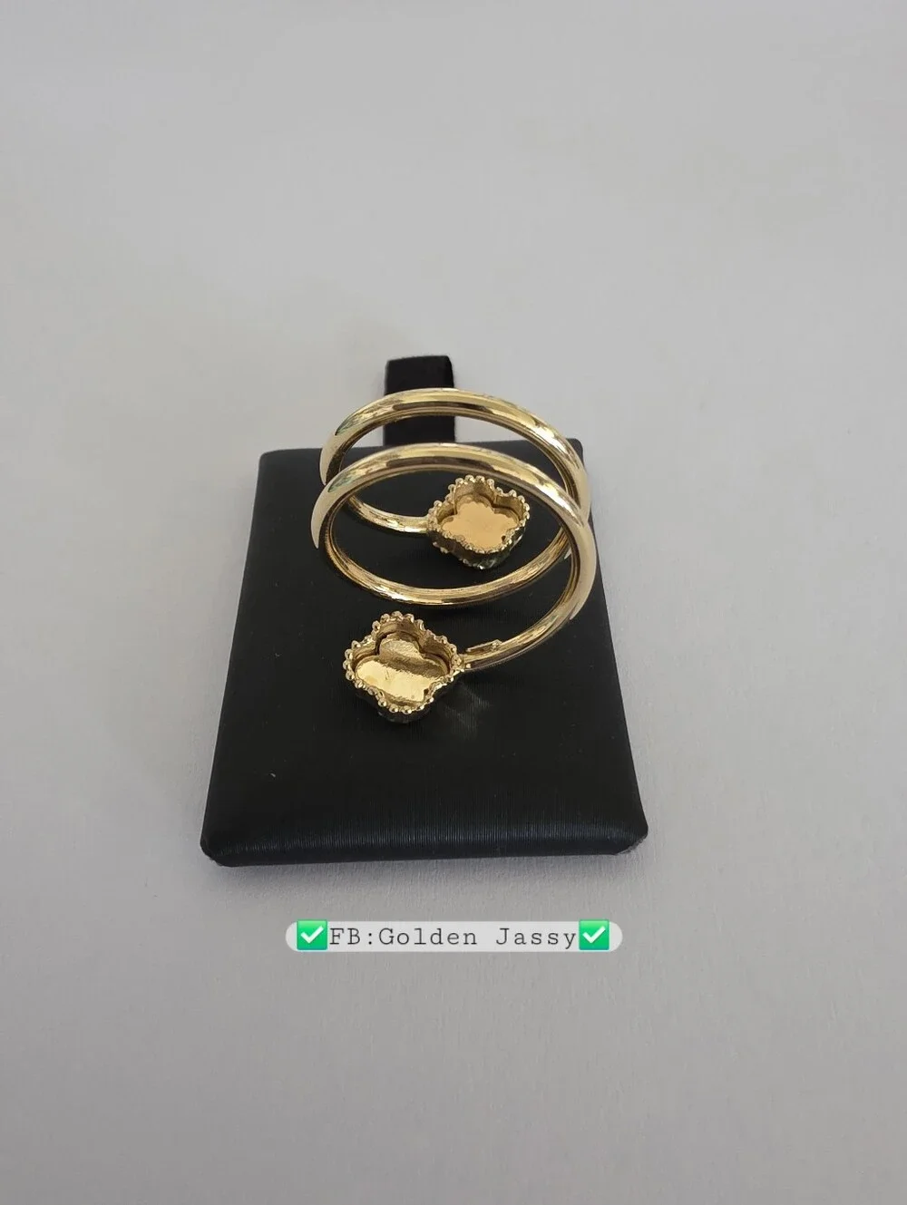 18K Real Gold Spiral Clover Ring 6